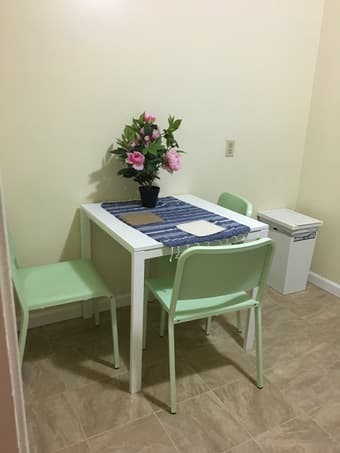 Avail. May 18th - 1 bedroom in 2bd/1ba by Alma st and Colorado Ave 3