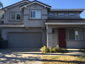 1 Bedroom available in EPA 4br house 1