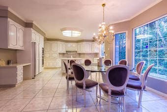 Extremely spacious 5 bedroom house in Atherton - 1 year lease 1