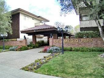 Next week available Living room in 2BR/1BA apt near Palo Alto 2