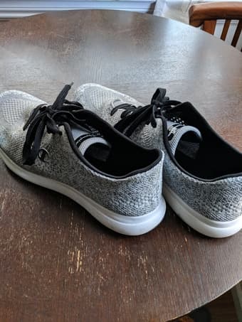 Running shoes - worn 3 times 1