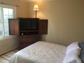 Furnished room in a beautiful home in EPA 1