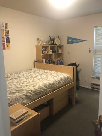 1 Room in Rains 4 bedroom for fall quarter (women only) 1