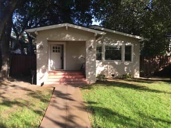Room available in 3BR/3BA house in Palo Alto (June 22 - Sept 18) 1