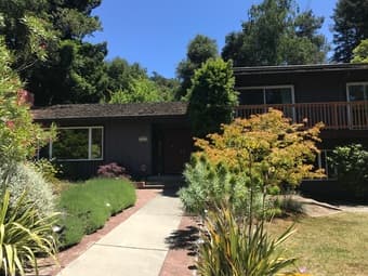 Spacious 5 BR House for Rent in Ladera 1