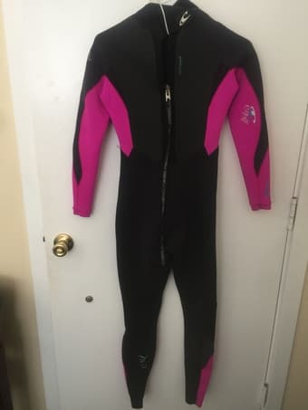 Brand new wetsuit for woman! O’Neill 2