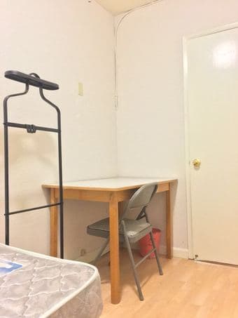 Palo Alto 斯坦福附近 两室一卫中小卧室出租 $30每天，长租短租均可，8月20起租 2