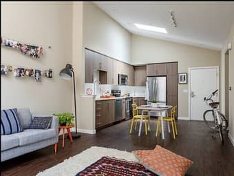 mountain view luxury 1b1b in 2b2b available Jun-Dec - $1900 1