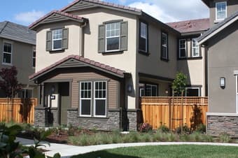 Beautiful 2 year old 4 bed/2.5 bath house in East Palo Alto 1