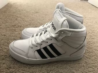 Adidas Women's Raleigh Mid Sneakers in size 9 (women) 2