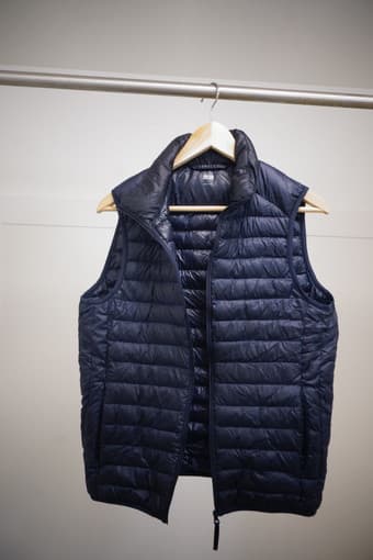 uniqlo ultra leight vest 1