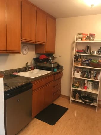1 room (private bath) available near Stanford Campus and California Av 2