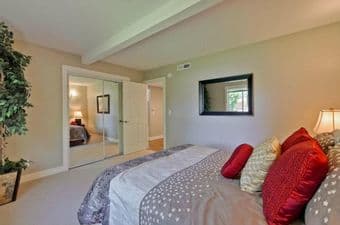 Cozy 2BR House in Menlo Park (near 101 & FB; <30 min bike to Stanford) 3