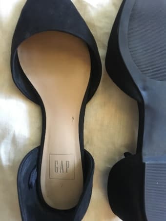 GAP/ Black Flats/ Ballerinas/ Size 7 3