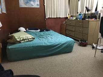 Looking for quiet, cleanly housemates starting Sept. 13 (1-year lease) 2