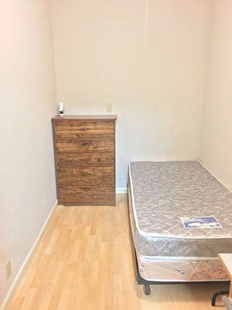 Palo Alto 斯坦福附近 2B1B中小卧室出租 $30每天，8月20号起租，长租短租均可 1