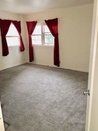 Mountain View 2br/1ba Single Family House 独立房大院子 2