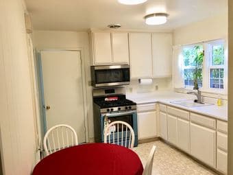 Mountain View 2br/1ba Single Family House 独立房大院子 3