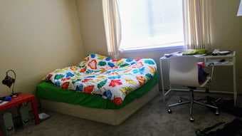 Room in a 2 bedroom 1 bath apartment in Palo Alto -16 August available 1