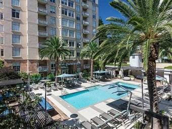 Looking for a female roommate to share 2b2b apartment (Mountain View) 3