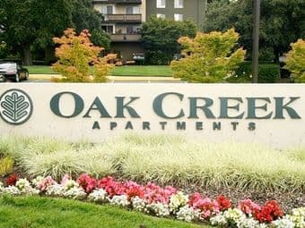 One bedroom apartment in Oak Creek 1