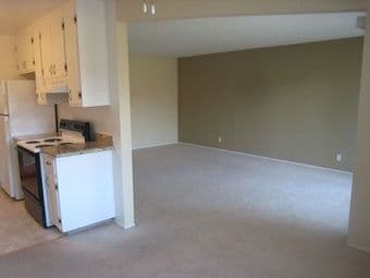 Looking for a female roommate near Stanford ($750/month) 2