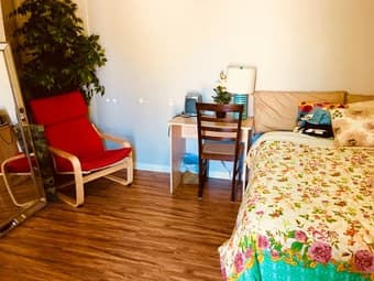 Fully furnished cozy studio 15 min bike from campus 1