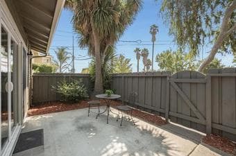 Newly remodeled 2Bed 1Bath townhouse for rent - 2.5miles from Apple HQ 3