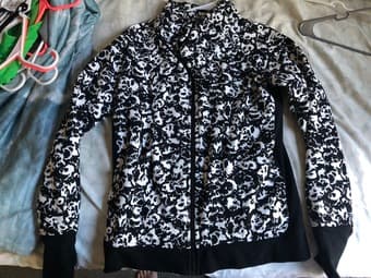 Patagonia, lululemon jackets for sale 4