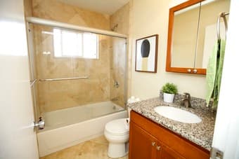 Great Mountain View Apartment - Prime Location 2