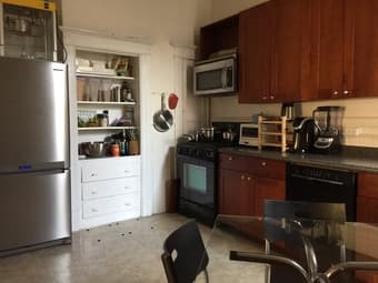 $1890 Master in Beautiful Bernal Heights Flat  (San Francisco) 3