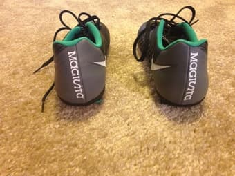 New Nike cleats (US Size 9) 2