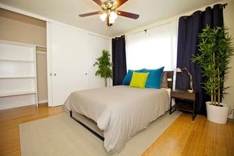 1 bedroom, top floor, excellent location and views in Mountain View 2