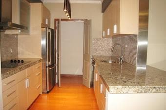 1B/1B with W/D close to Stanford, 101. OK for 1-2 people 2