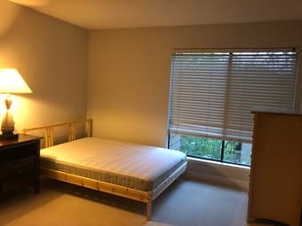 Furnished room/priv full bathroom near San Antonio shopping center 2