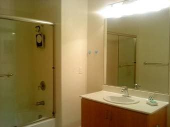 One bed/one bath with private entrance (Palo Alto) - 158 ft2 3