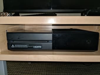 Xbox One + Kinect + Games (Perfect Netflix Machine!) 3