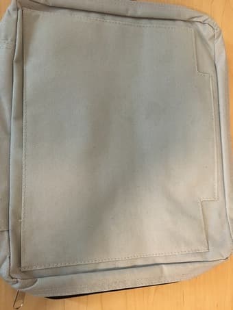 Small gray tablet bag / sleeve 1