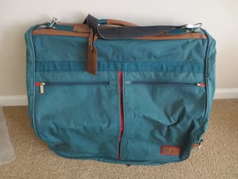 Garment bag, lightweight shoulder carry 1