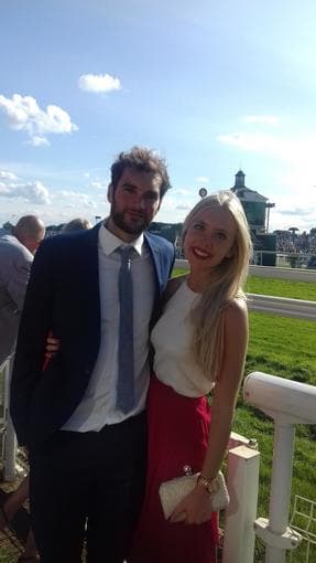 A couple working as postdocs looking for a 1 bed apartment 1