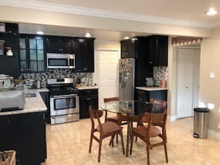 Roommate wanted! Downtown Palo Alto apartment w/ backyard! 4