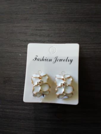 Flower clip earrings 1