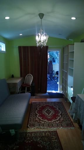 Cozy backyard studio fully furnished all utilities included 2