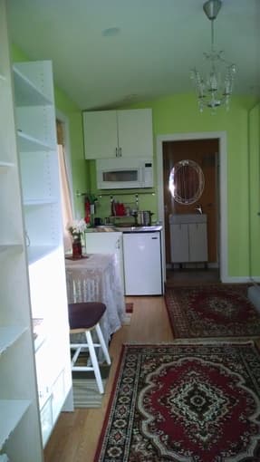 Cozy backyard studio fully furnished all utilities included 3