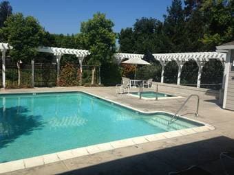 Beautiful 1b/1b in a 2b/2b condo in palo alto 3