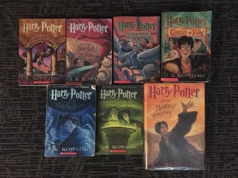 Harry Potter book collection, 7 books. 1