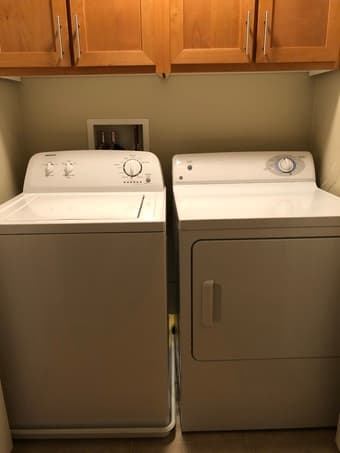 San Antonio shopping center附近El Camino路旁全封闭高档公寓2b2b中客厅出租 4