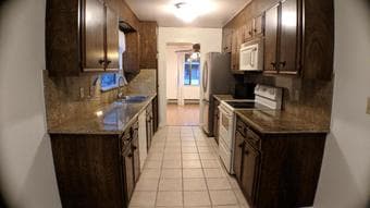 2BR/2.5Ba Townhouse, steps from downtown Redwood City 3