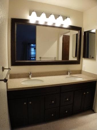 2BR/2.5Ba Townhouse, steps from downtown Redwood City 4