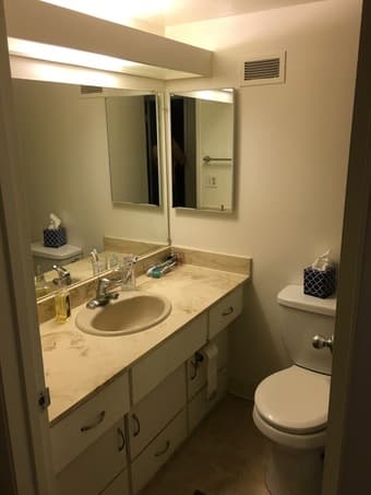 Private bedroom with shared bath condo in Menlo Park $1400/mo 1